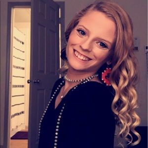 Meet your Posher, Maylee